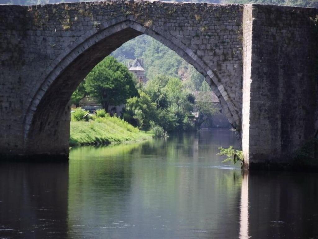 Апартаменты Vue Du Pont Антрег-сюр-Трюйер Экстерьер фото